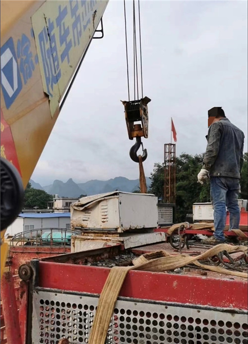 龙江县大件吊装搬运设备常用的施工手势信号解答