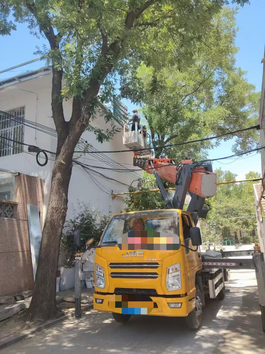 龙江县高空作业车能吊装重物吗？最大承载多少公斤？