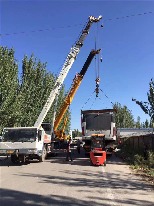 龙江县港口集装箱搬运案例